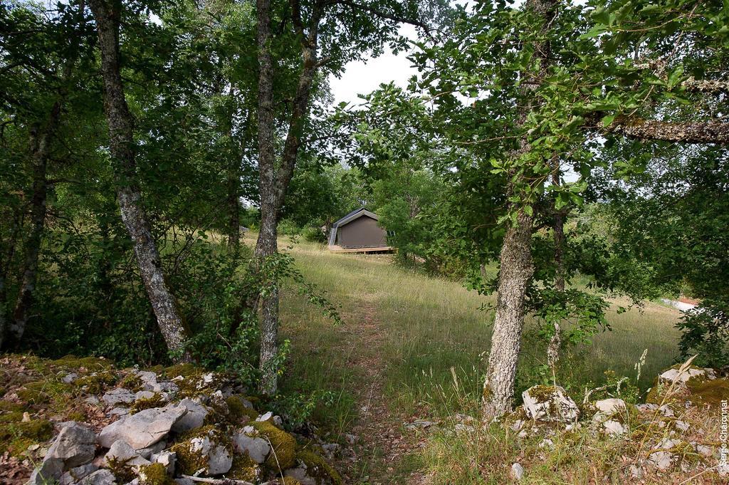 Aux Lodges Du Mas De Nadal Sauliac-sur-Célé Εξωτερικό φωτογραφία